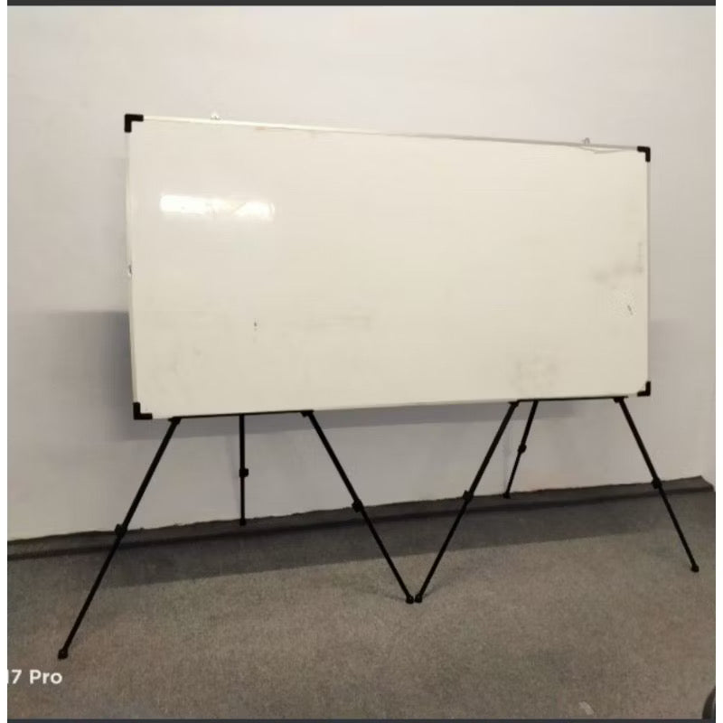 Standing White Board Stand Lukisan Foto